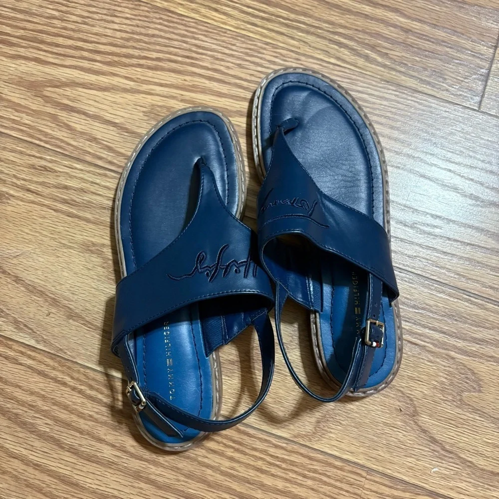 Tommy Hilfiger Sandals 7.5